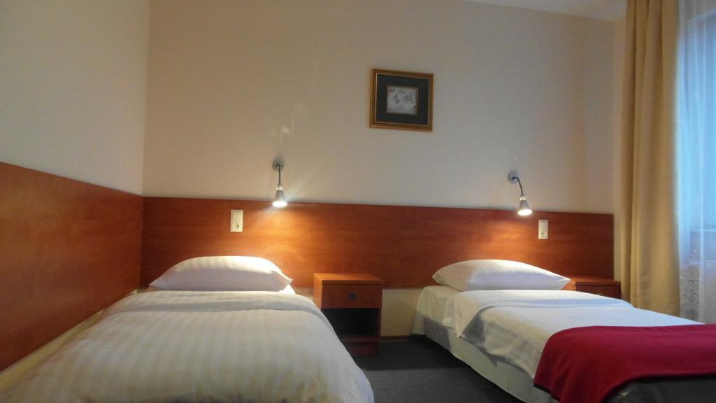 Hotel Julianow 바르샤바 객실 사진